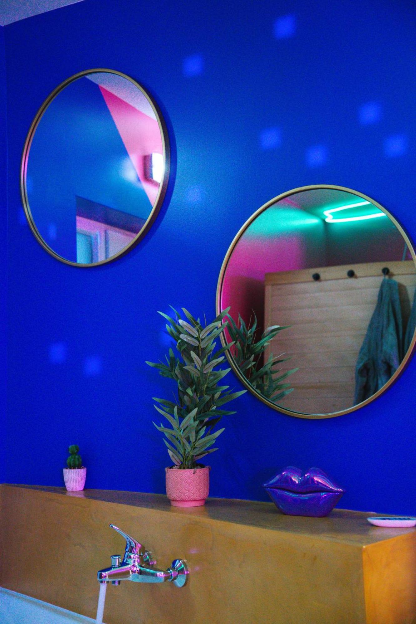 Capsule Boogie-Woogie - Jacuzzi - Sauna - Billard - Jeux - Ecran Geant - Filet Suspendu - Netflix La Louvière Extérieur photo