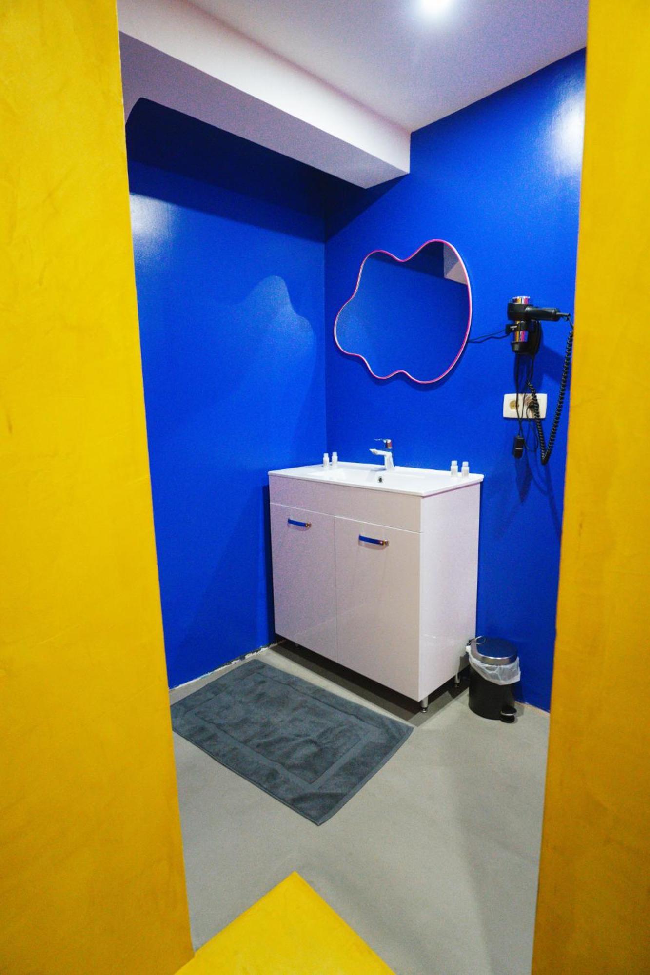 Capsule Boogie-Woogie - Jacuzzi - Sauna - Billard - Jeux - Ecran Geant - Filet Suspendu - Netflix La Louvière Extérieur photo